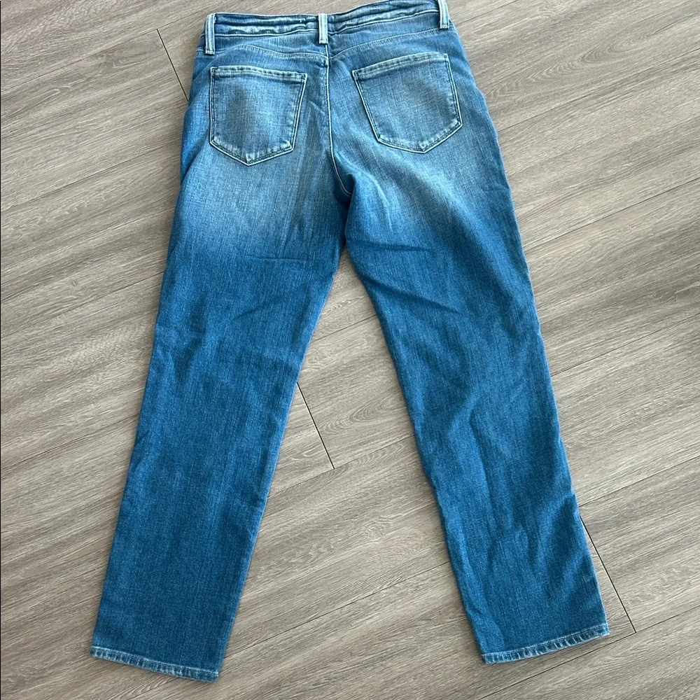 L'AGENCE Boyfriend Fit Straight Leg Jeans 24 - Picture 3 of 9